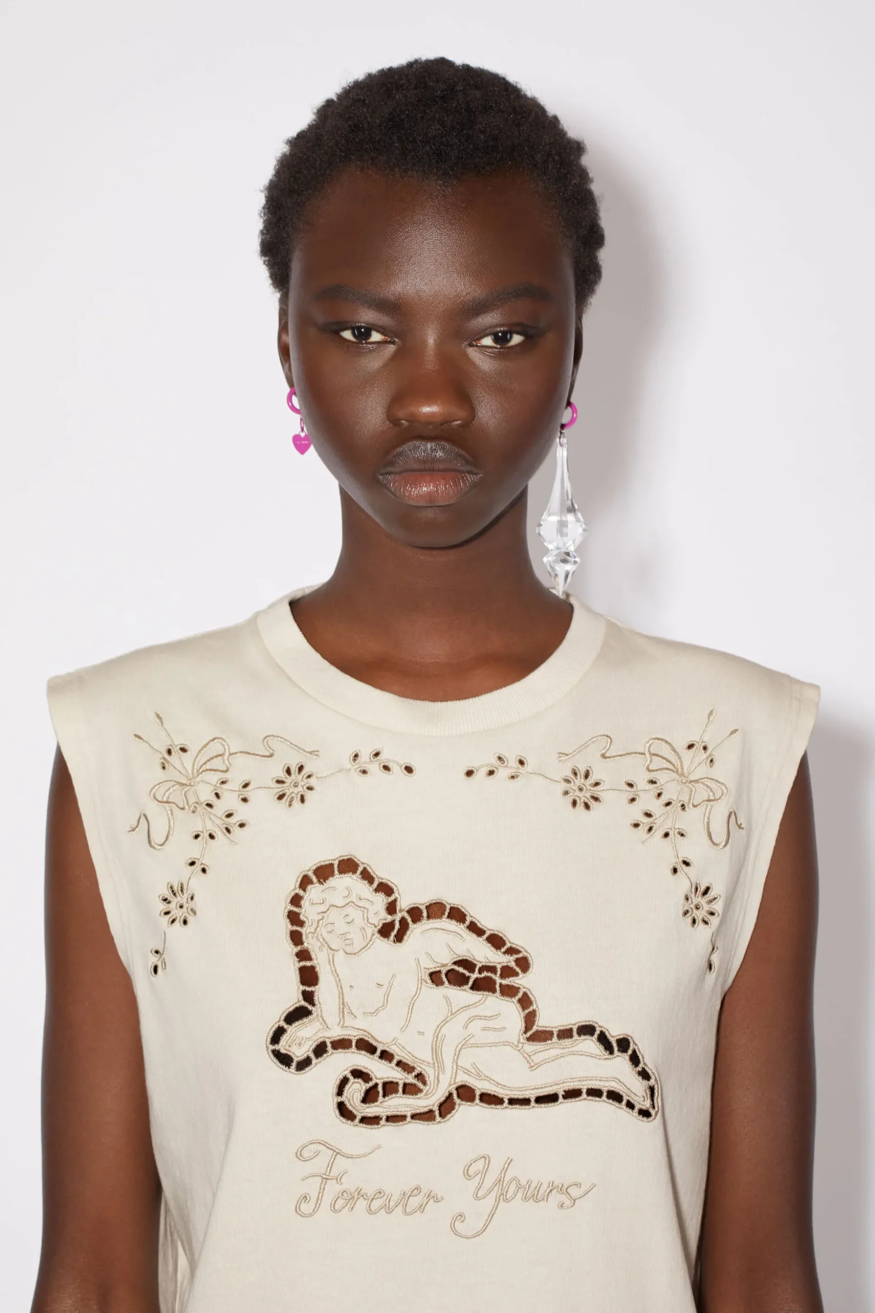 Armelloses T-Shirt Mit Stickerei