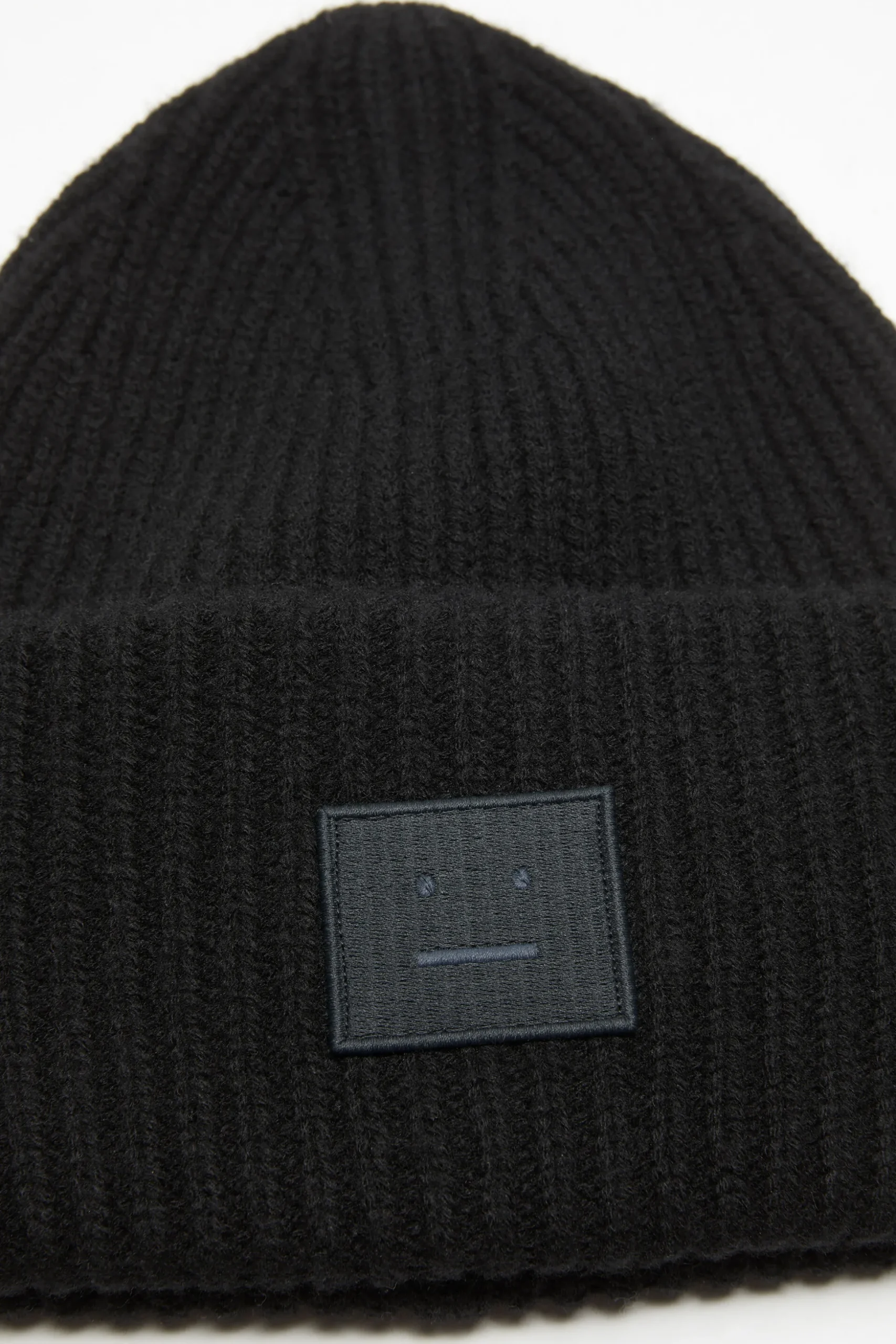 Beanie Mit Grosem Face-Logo