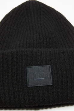 Beanie Mit Grosem Face-Logo
