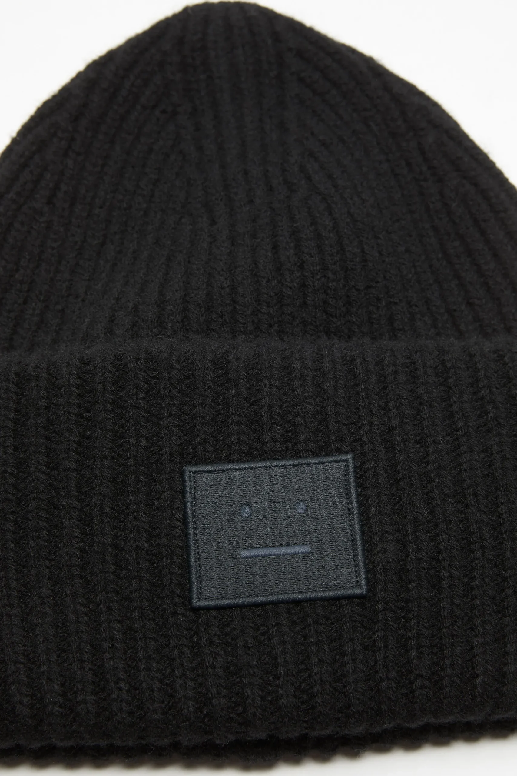 Beanie Mit Grosem Face-Logo