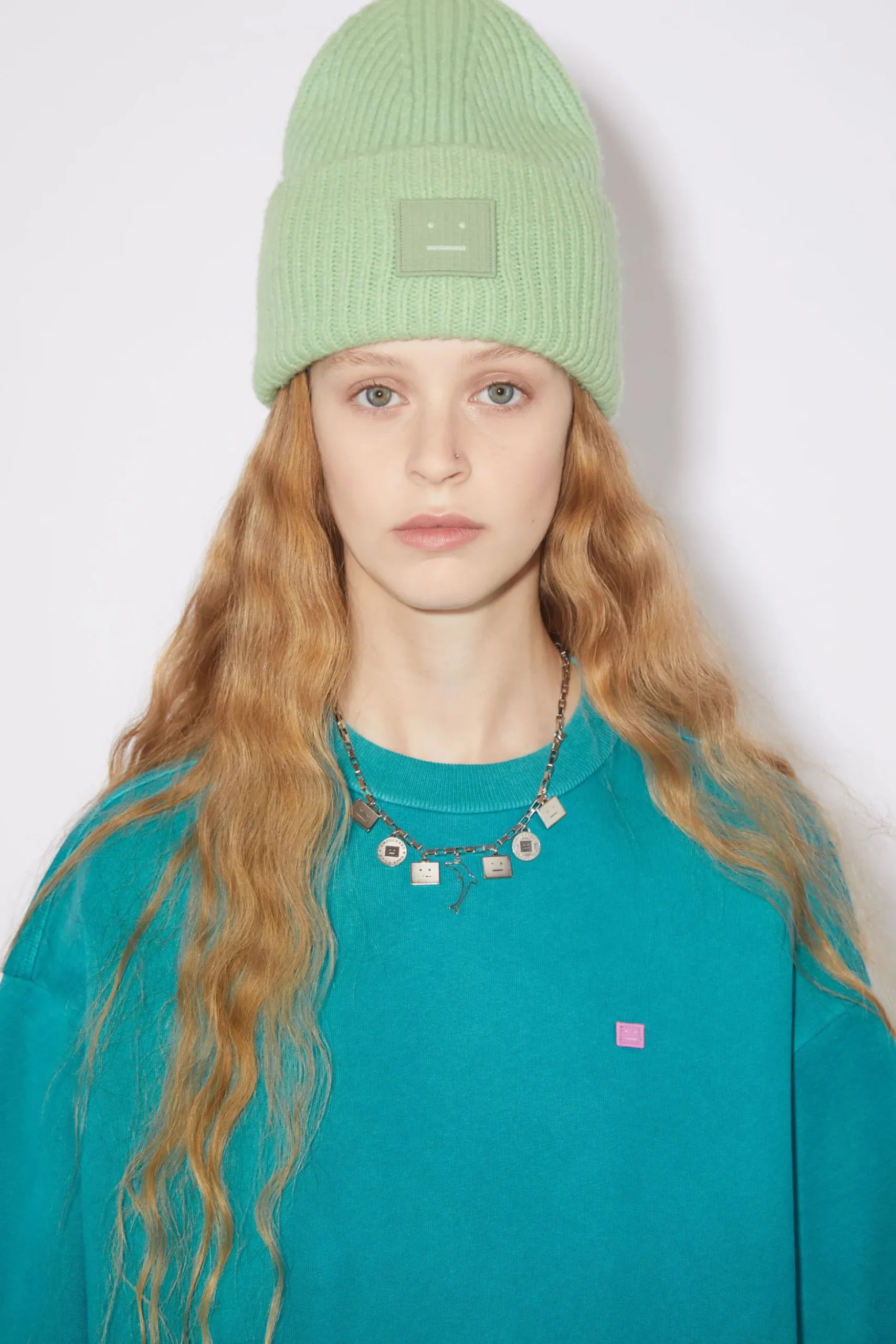 Beanie Mit Grosem Face-Logo