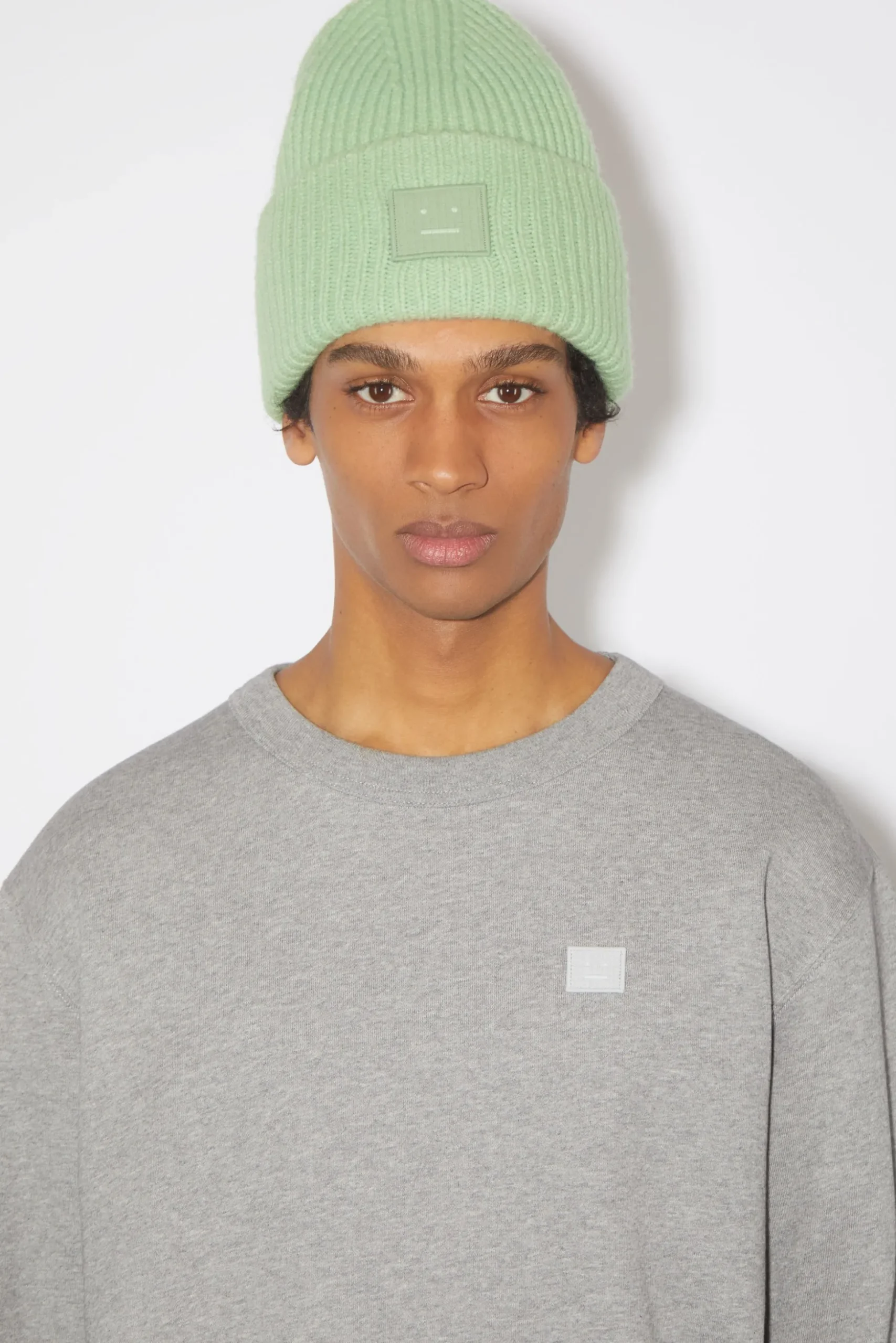 Beanie Mit Grosem Face-Logo