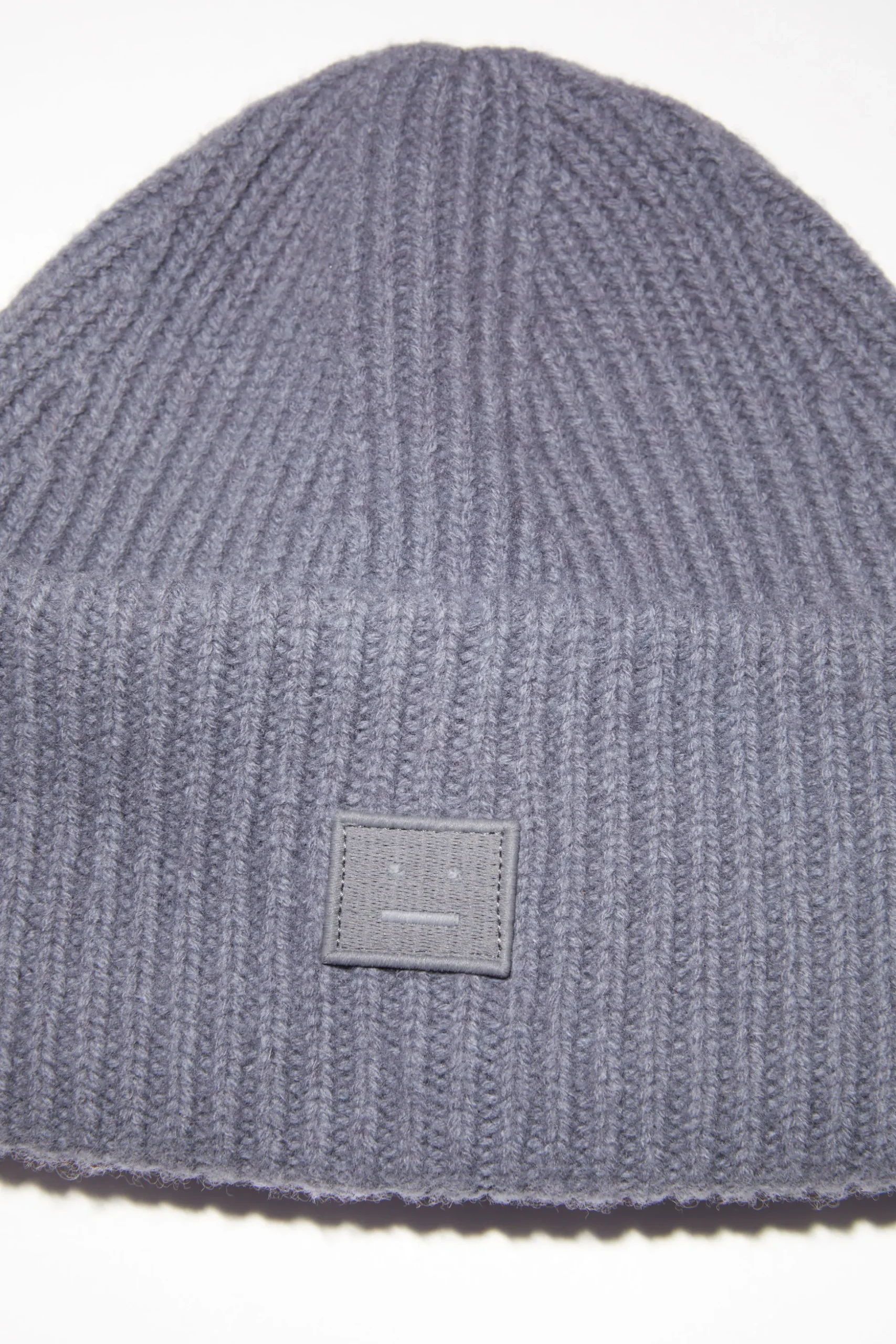Beanie Mit Kleinem Face-Logo