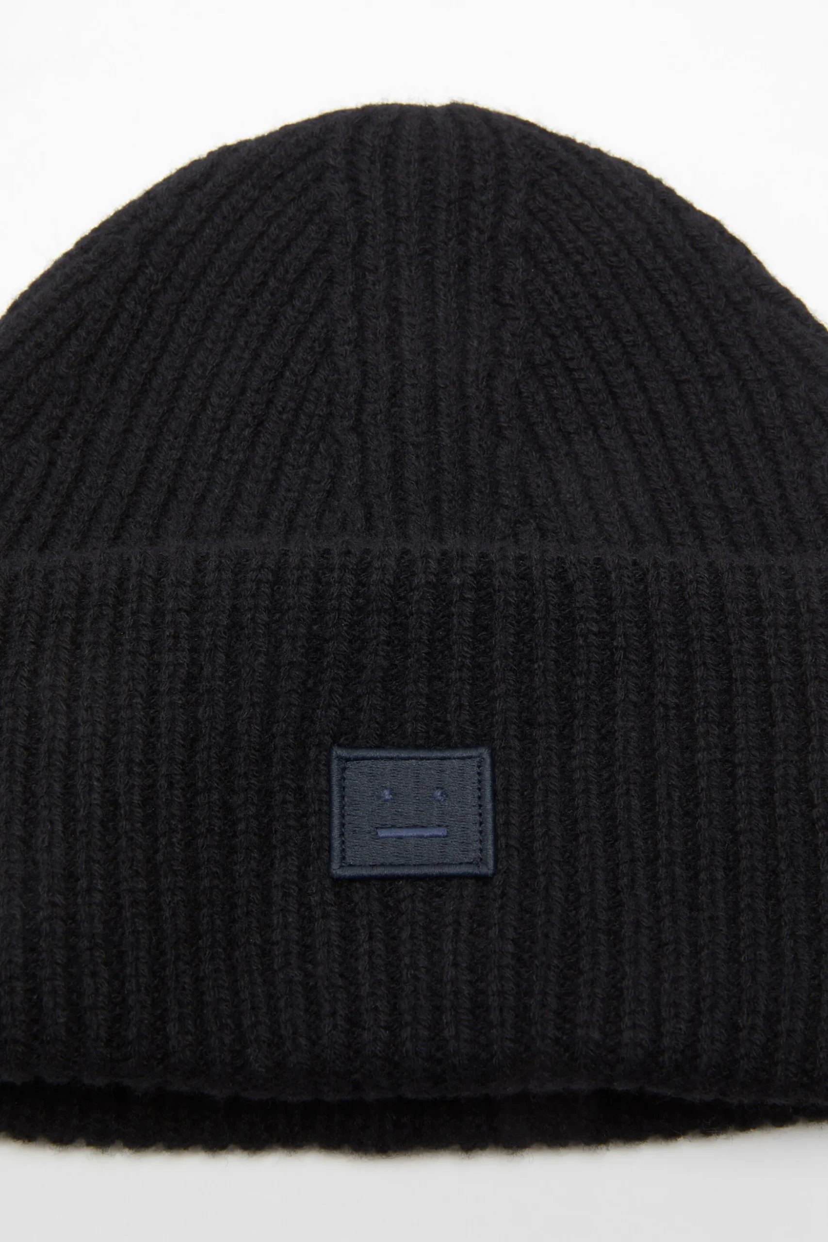 Beanie Mit Kleinem Face-Logo