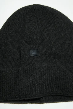 Beanie Mit Micro-Face-Aufnaher