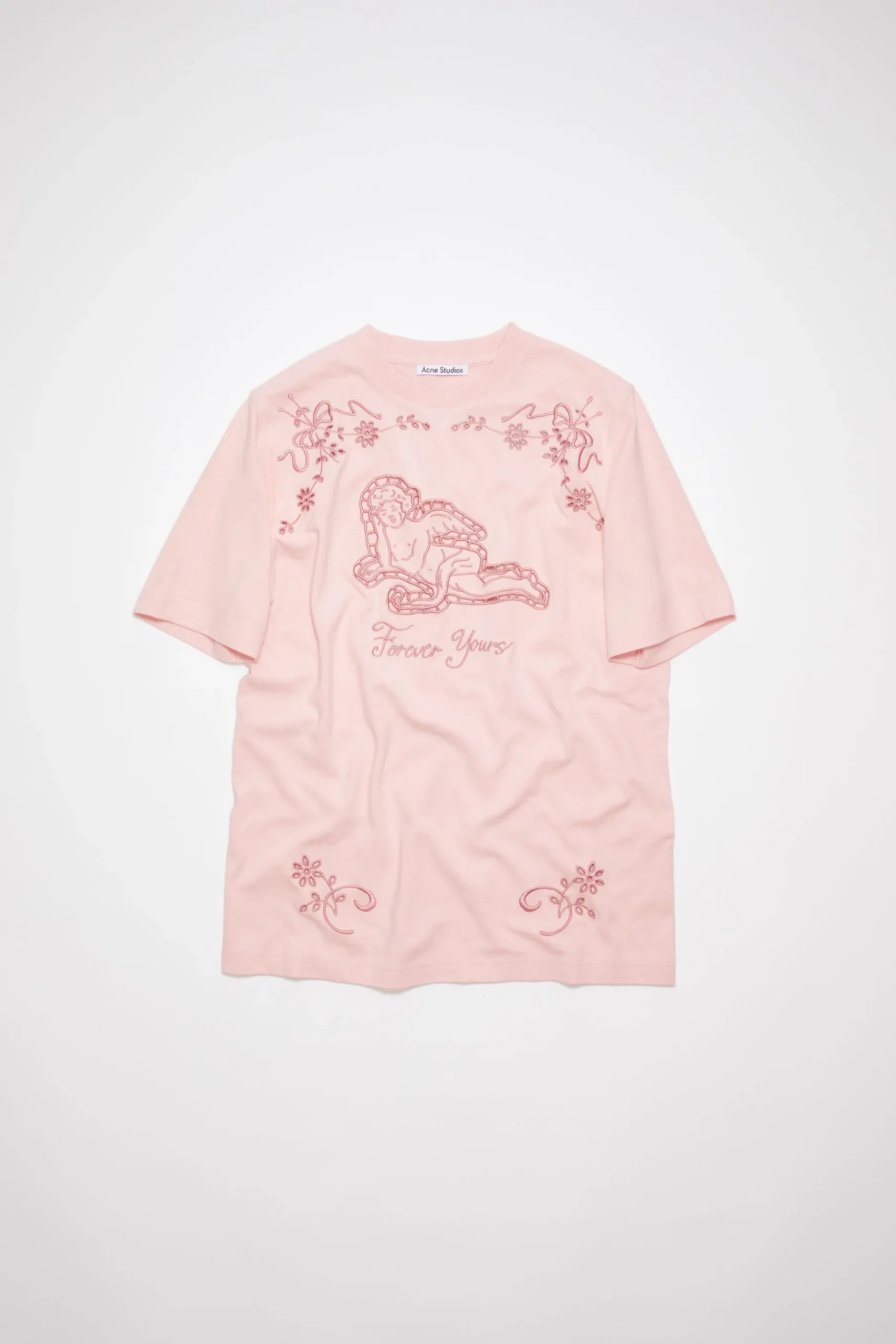 Besticktes T-Shirt