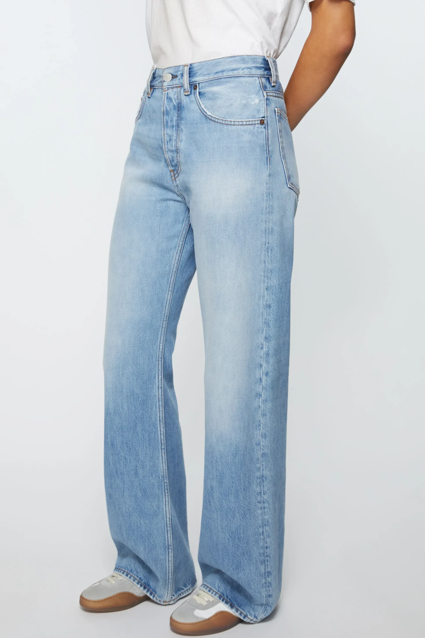 Boot-Cut-Jeans In Lockerer Passform