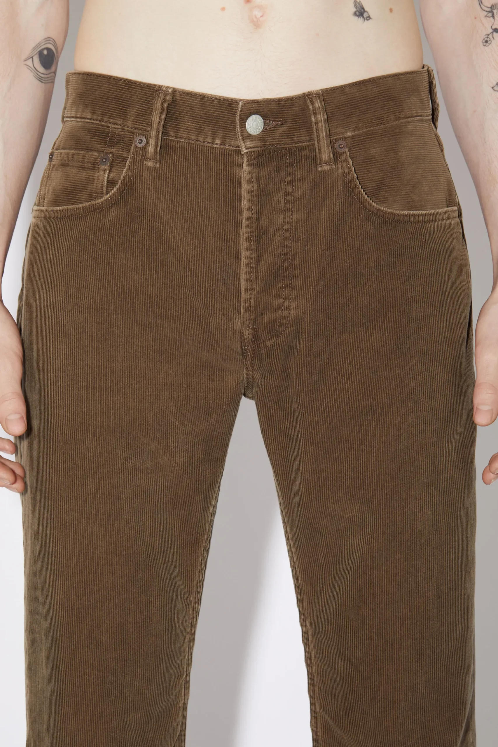 Cord-Jeans Mit Ausgestellter Passform