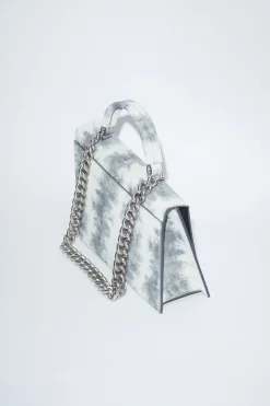 Deformierte Handtasche