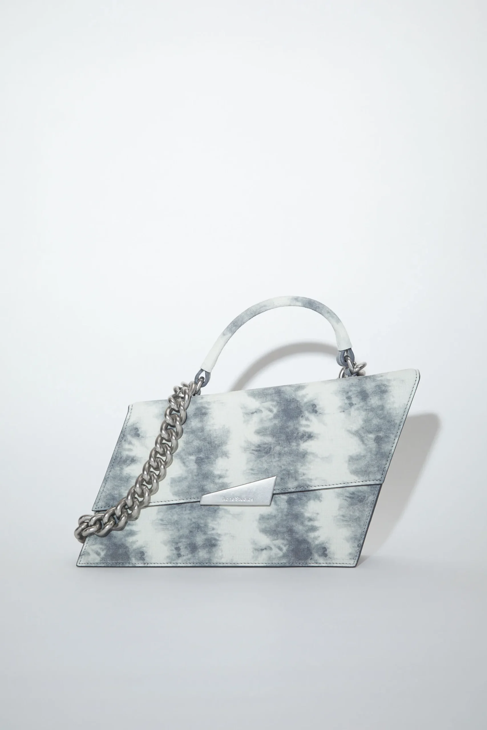 Deformierte Handtasche