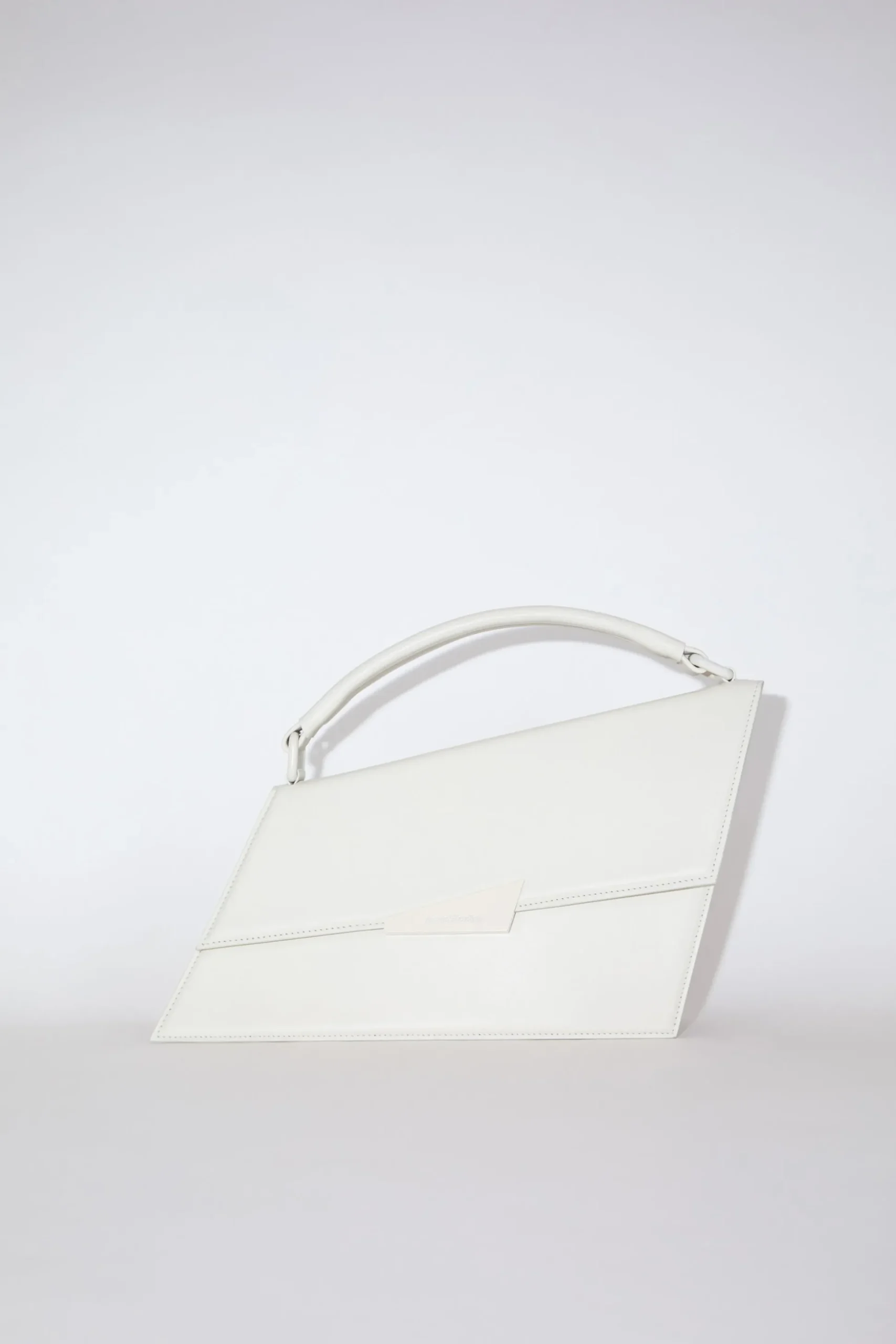 Deformierte Handtasche