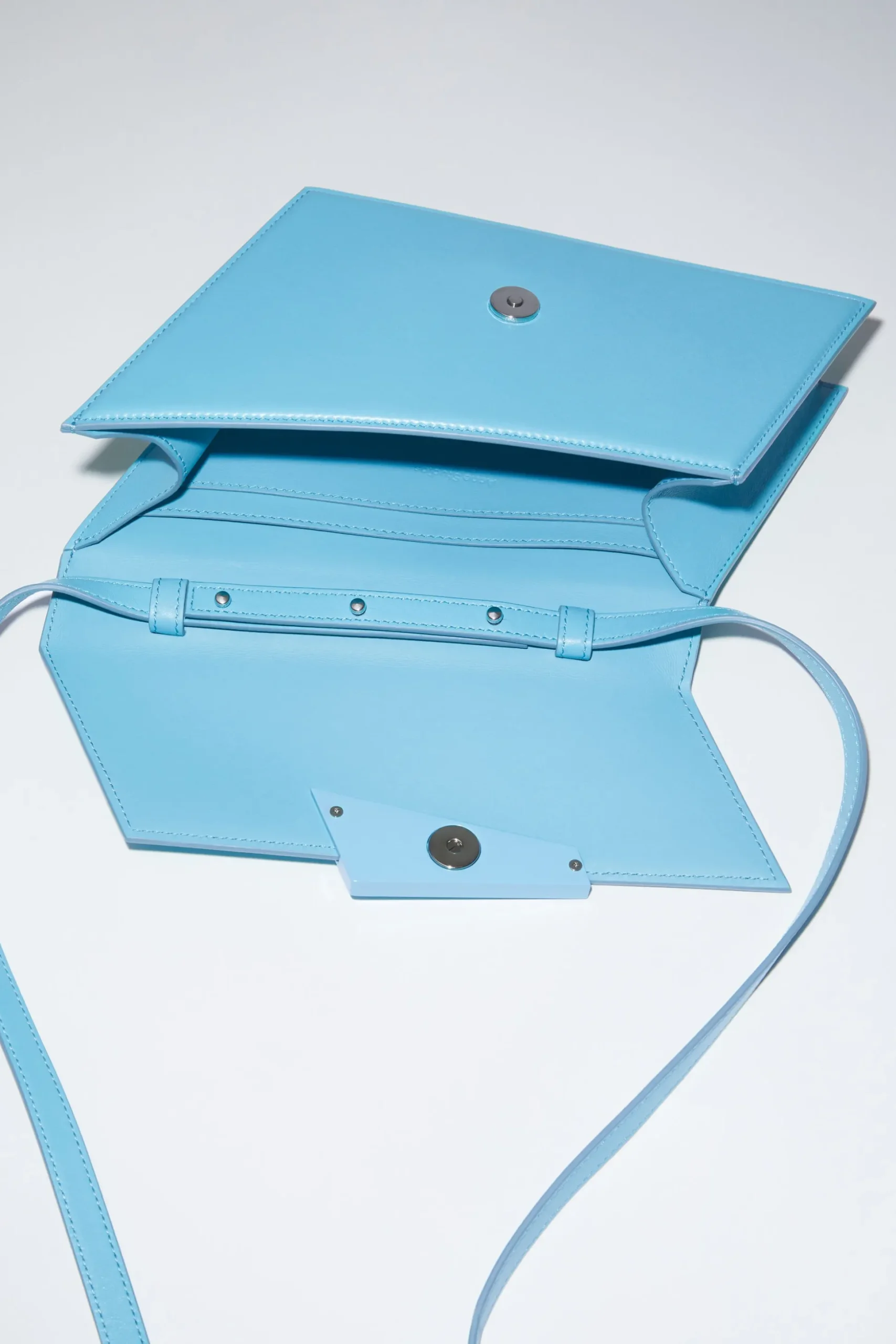 Deformierte Micro-Tasche