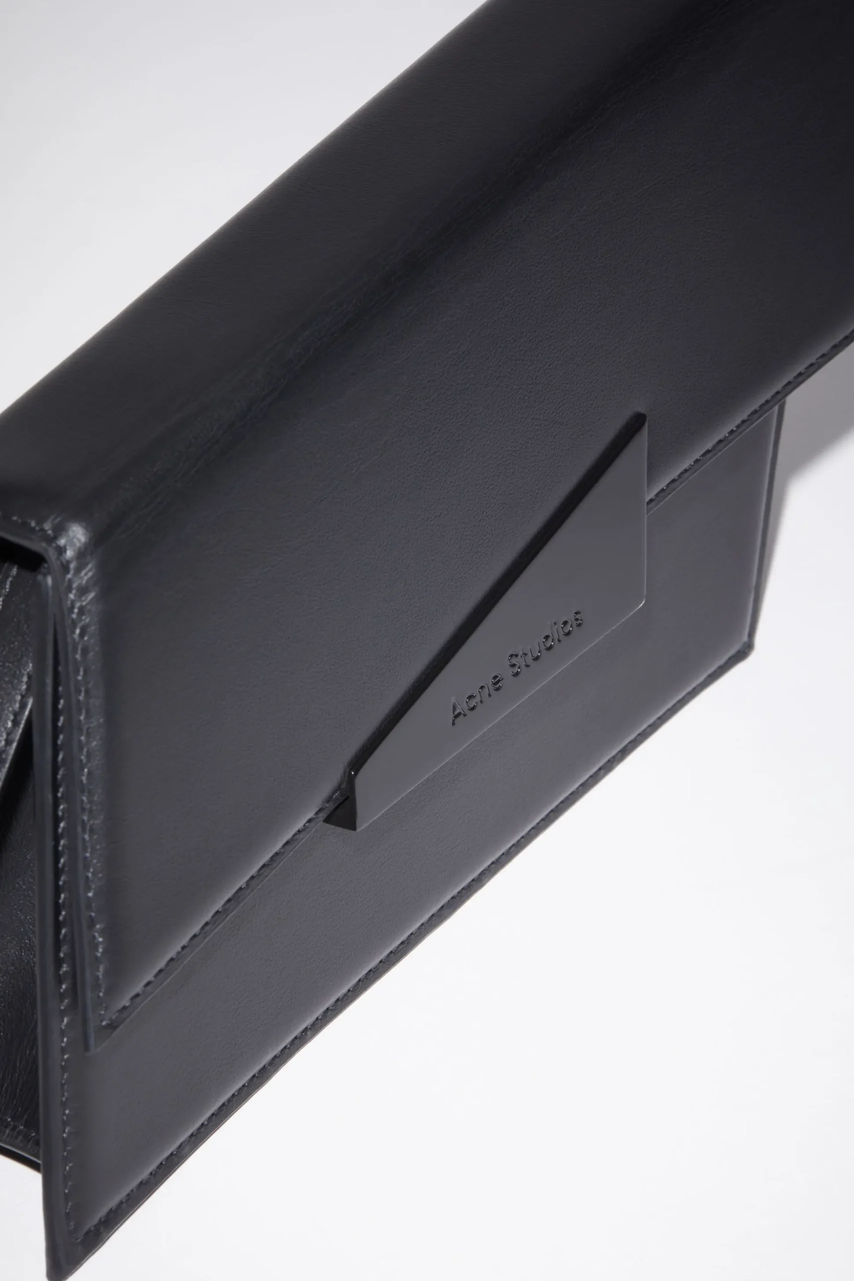 Deformierte Micro-Tasche