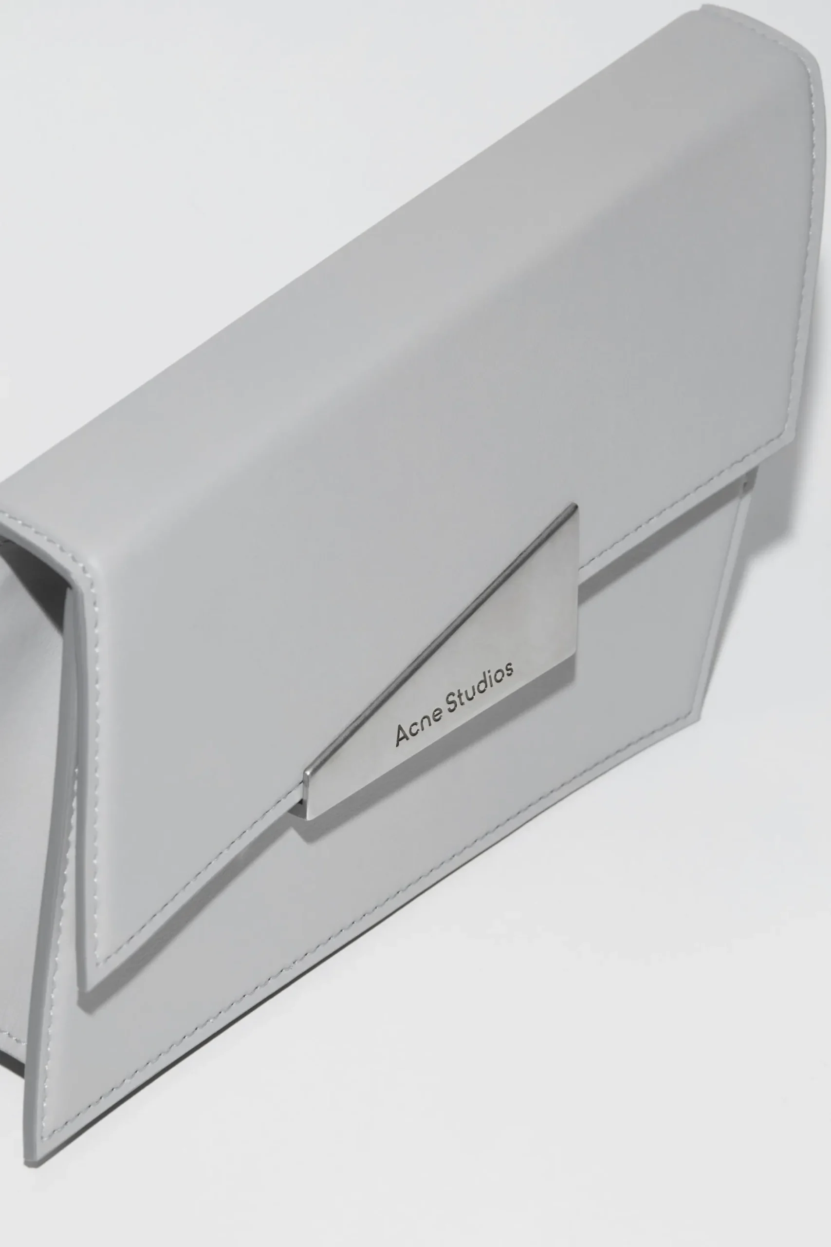 Deformierte Micro-Tasche