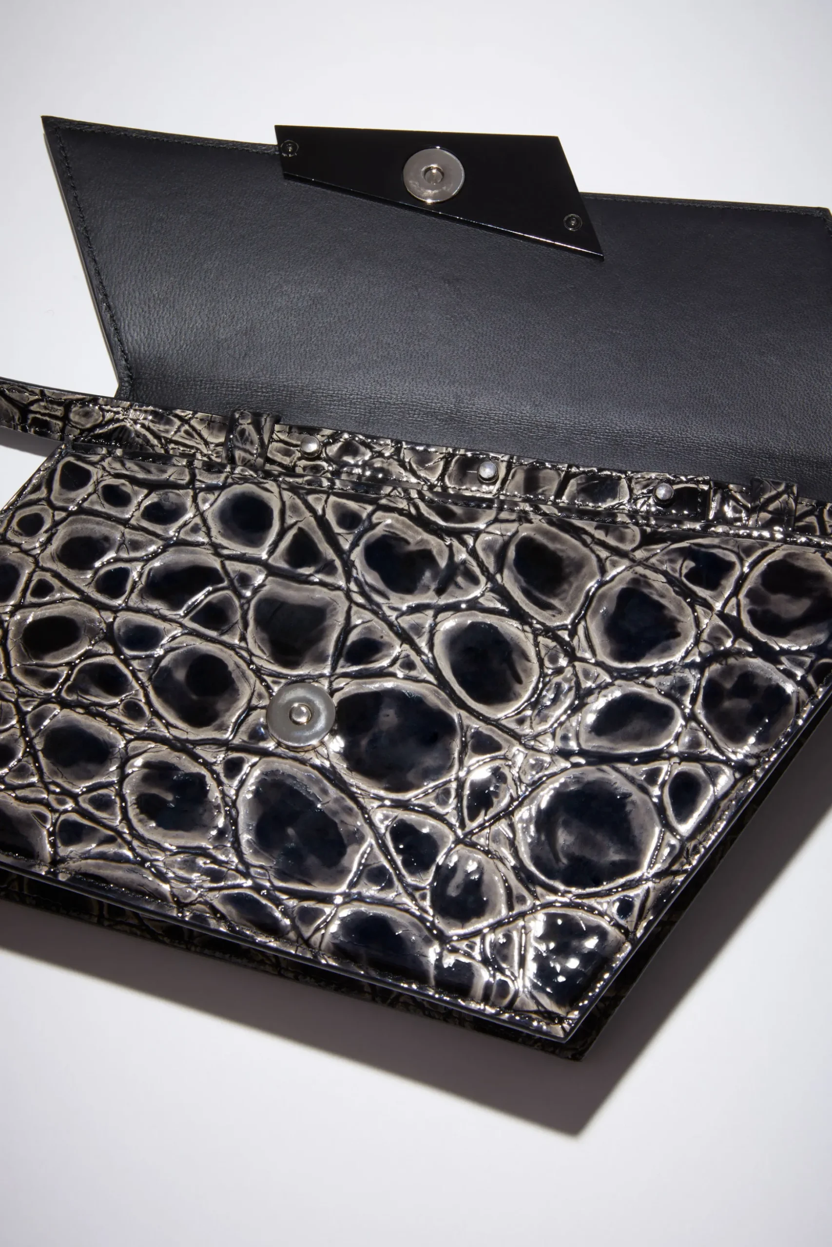 Deformierte Micro-Tasche