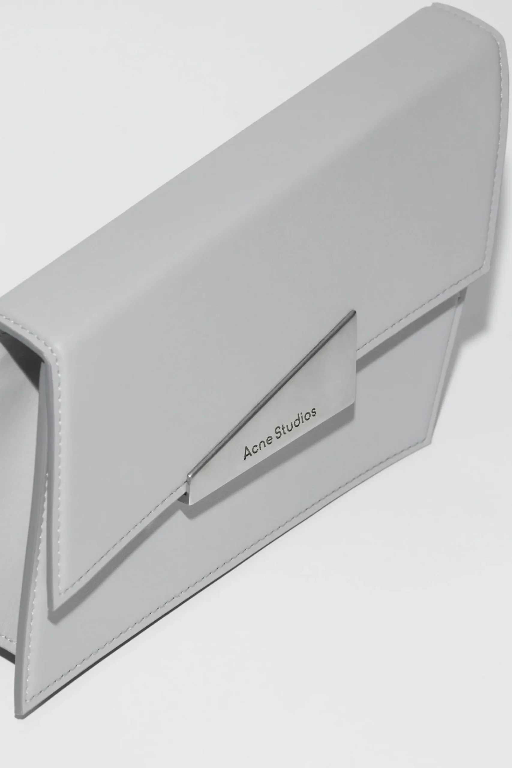 Deformierte Micro-Tasche