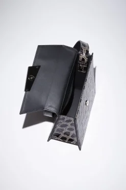 Deformierte Mini-Tasche