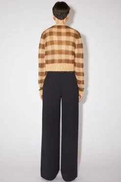 Figurnahe Hose