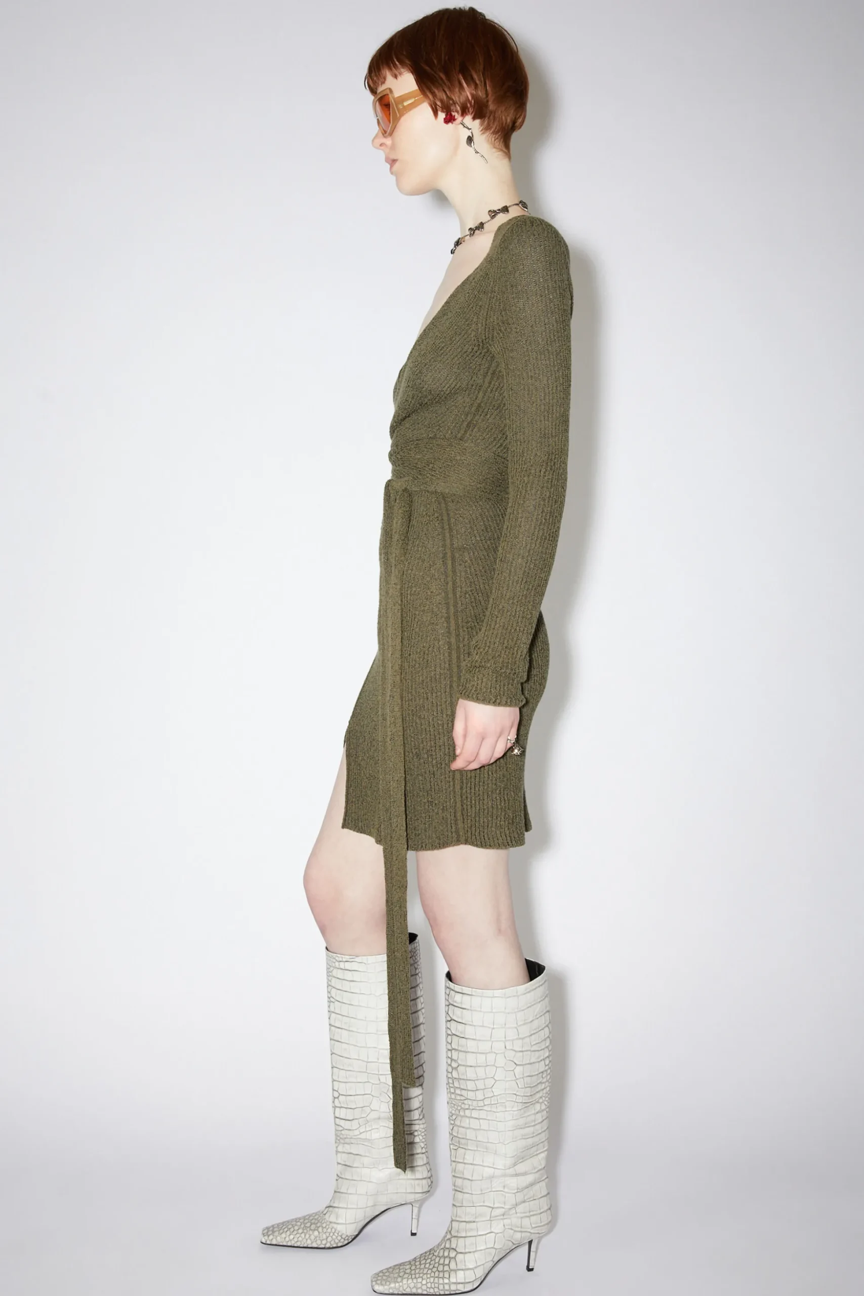 Geripptes Strickkleid