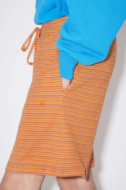 Gestreifte Shorts