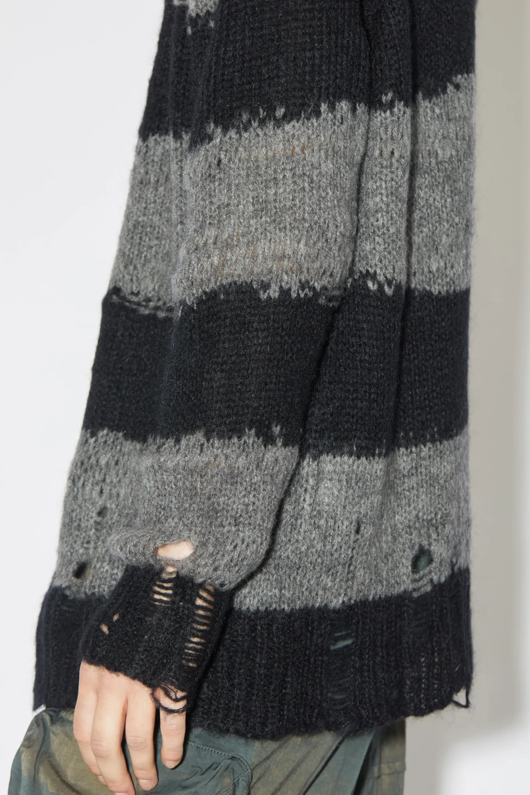 Gestreifter Pullover Im Used-Look