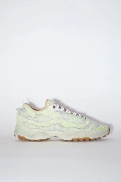 Gestrickte Sneakers Zum Schnuren