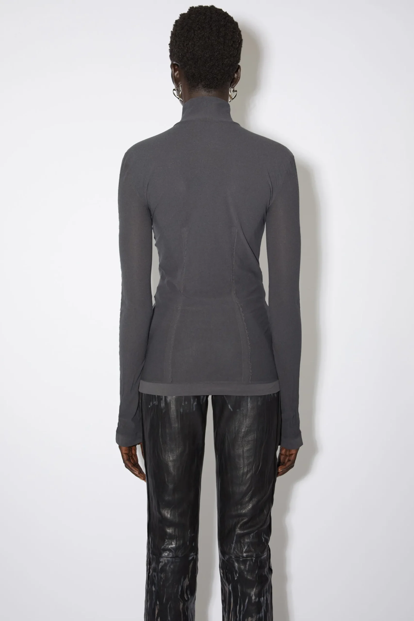 Hochgeschlossenes Armelloses Top
