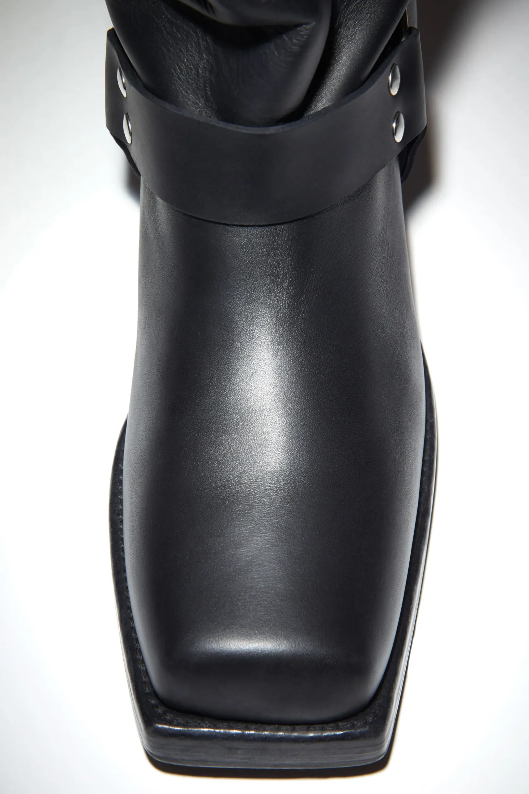 Hohe Lederstiefel