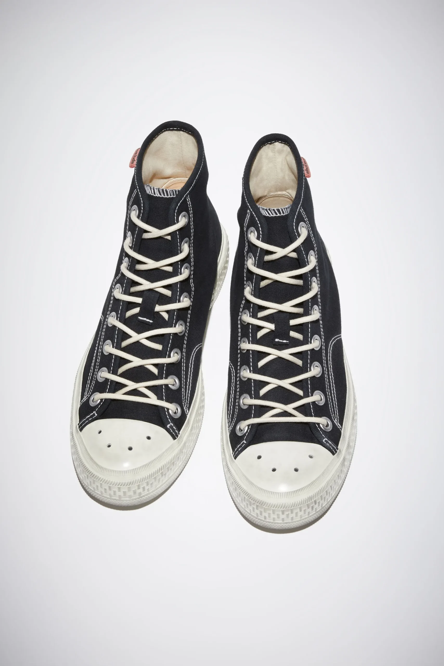 Hohe Sneakers
