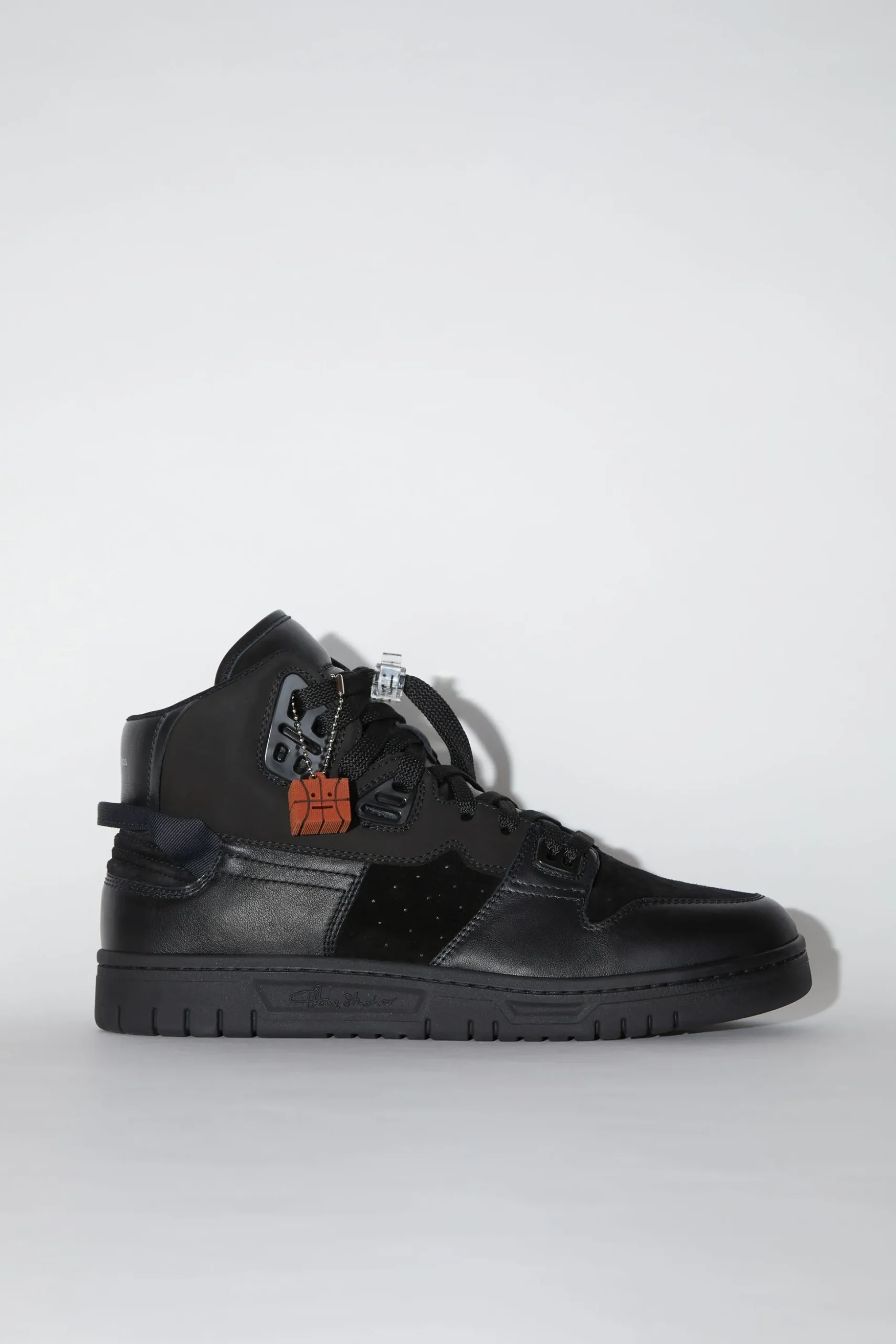 Hohe Sneakers