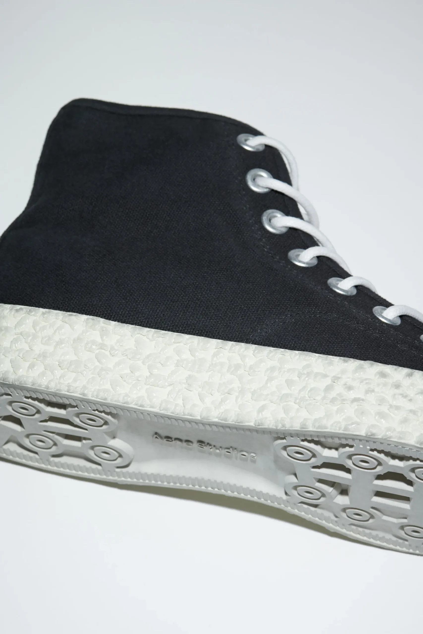 Hohe Sneakers