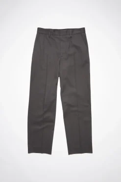 Hose In Normaler Passform