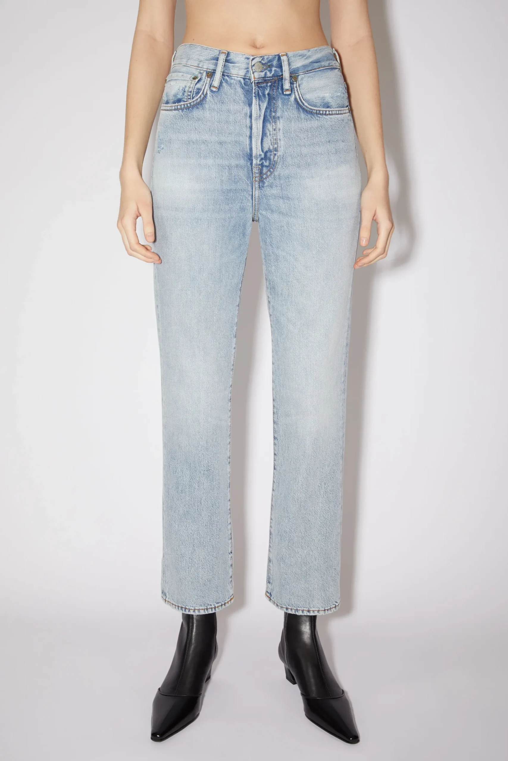 Jeans In Gerader Passform