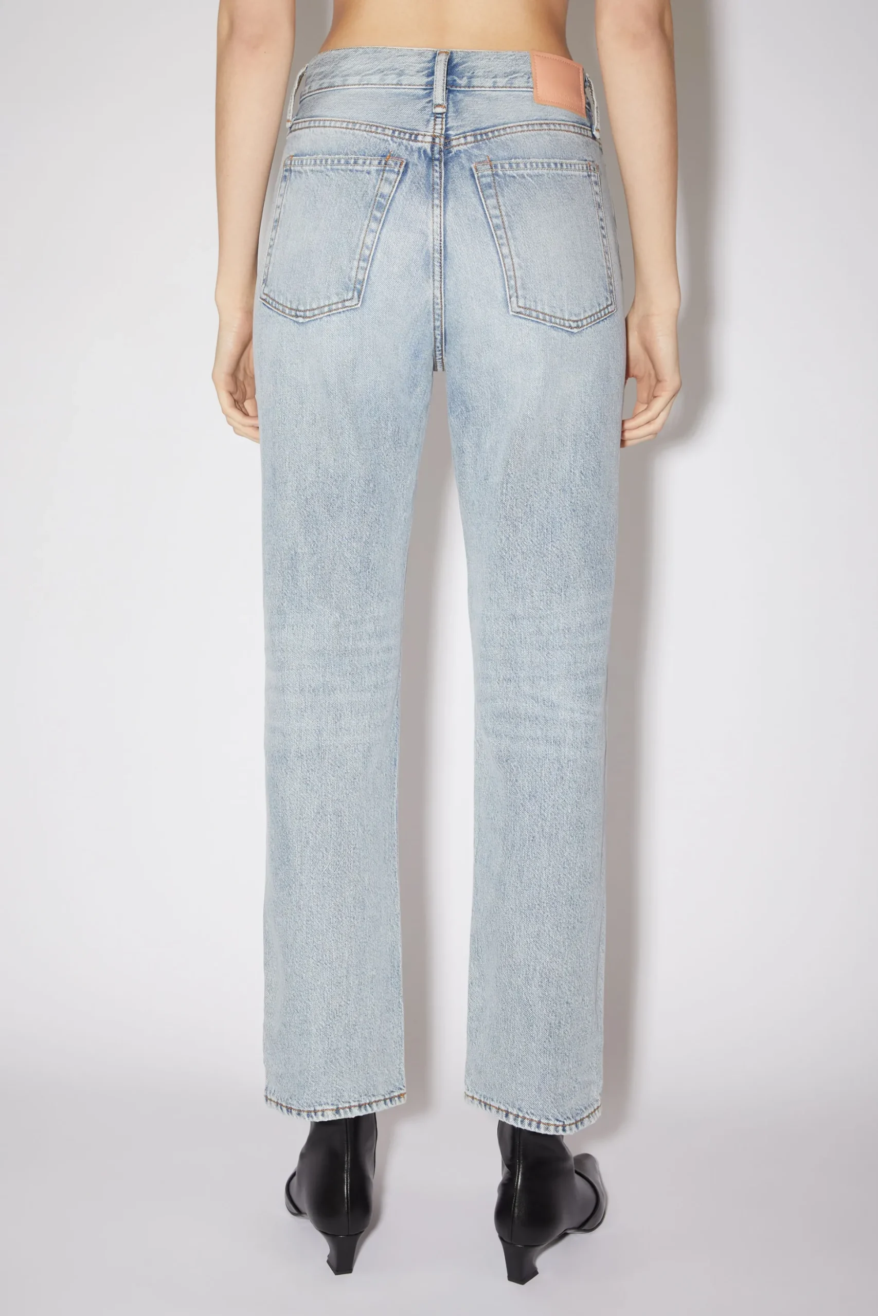Jeans In Gerader Passform