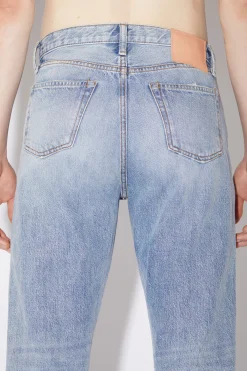 Jeans In Gerader Passform