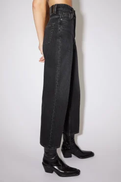 Jeans In Lockerer Passform