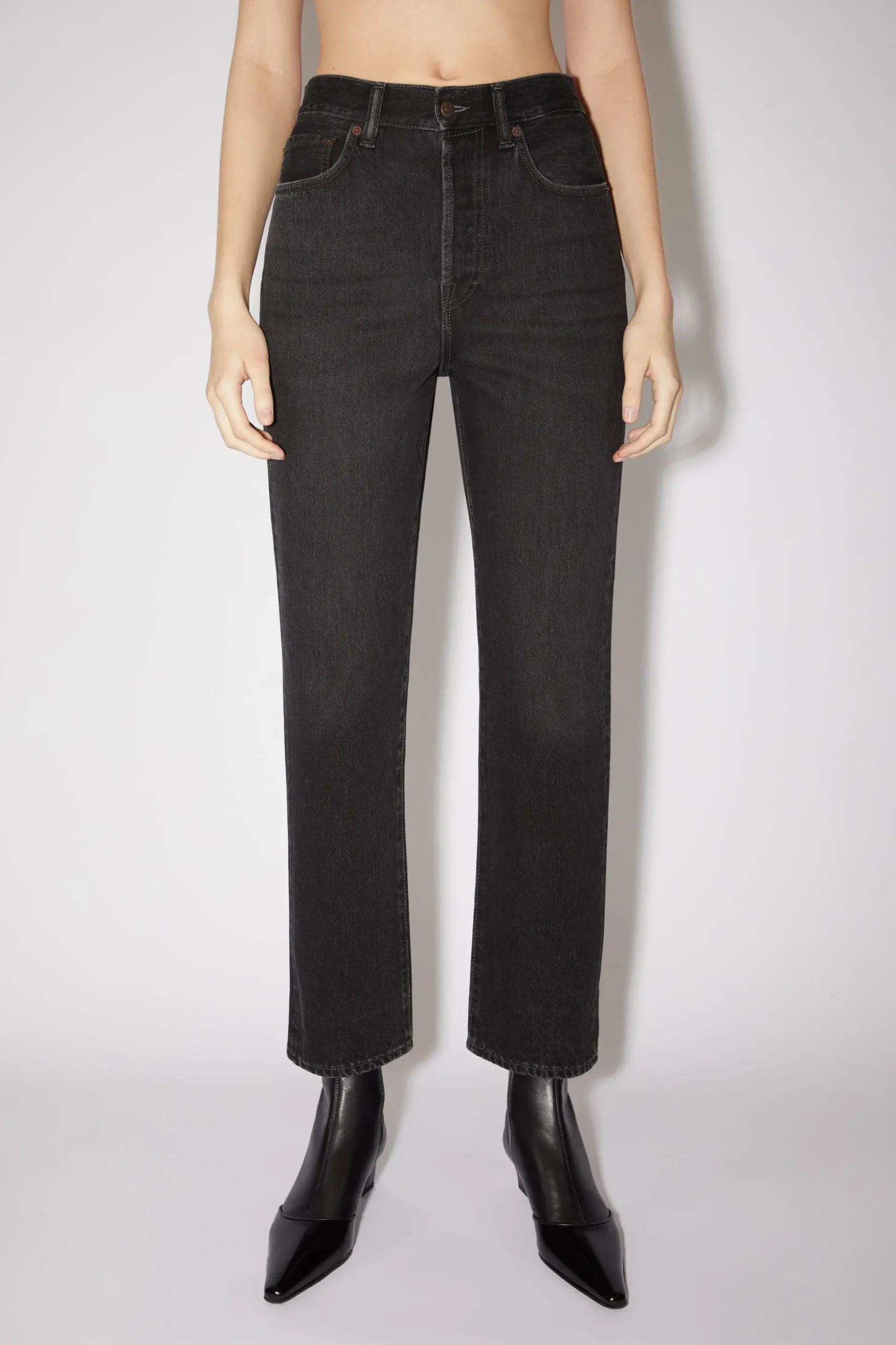 Jeans In Regularer Passform – Mece
