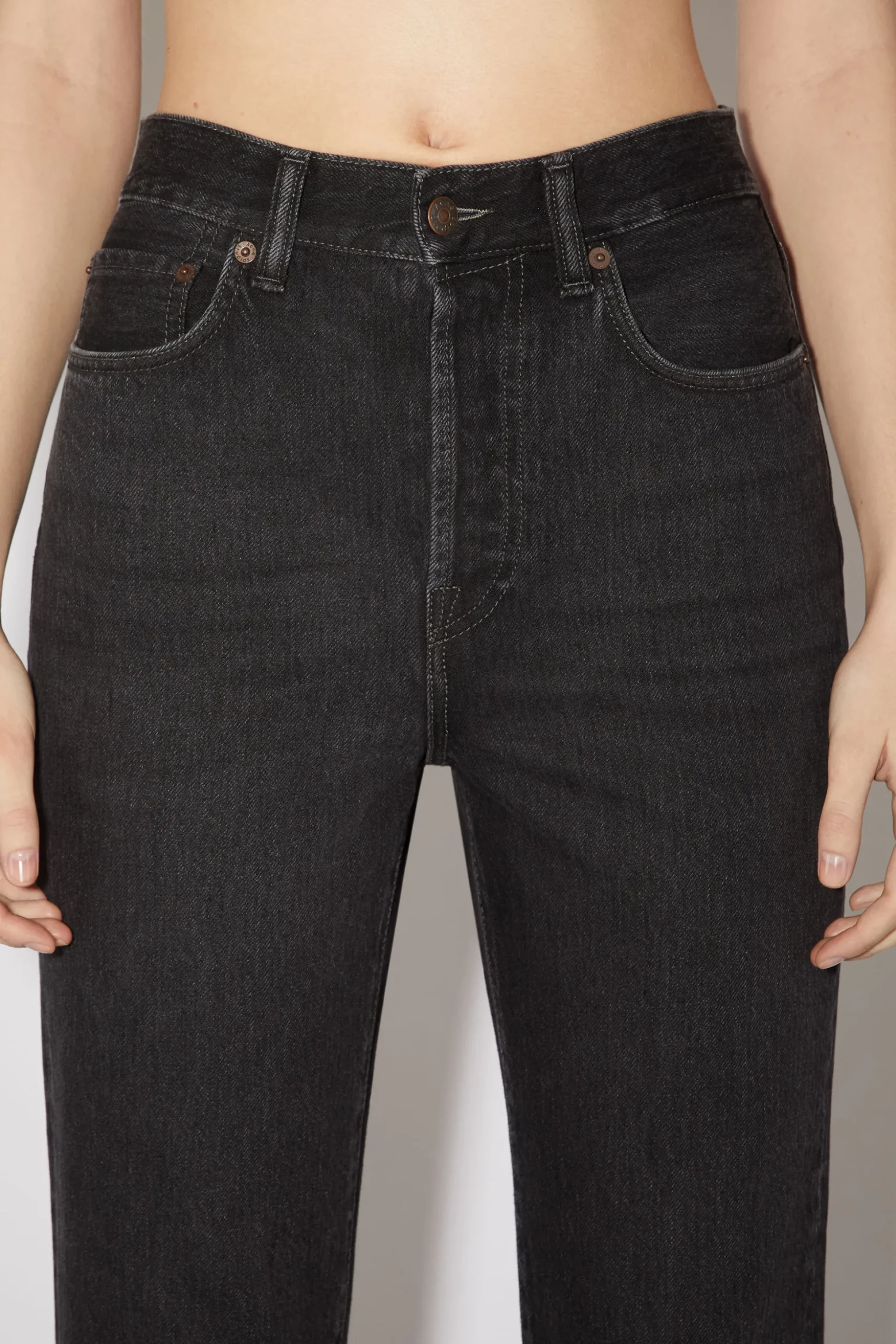 Jeans In Regularer Passform – Mece