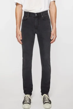 Jeans Mit Enger Passform – North