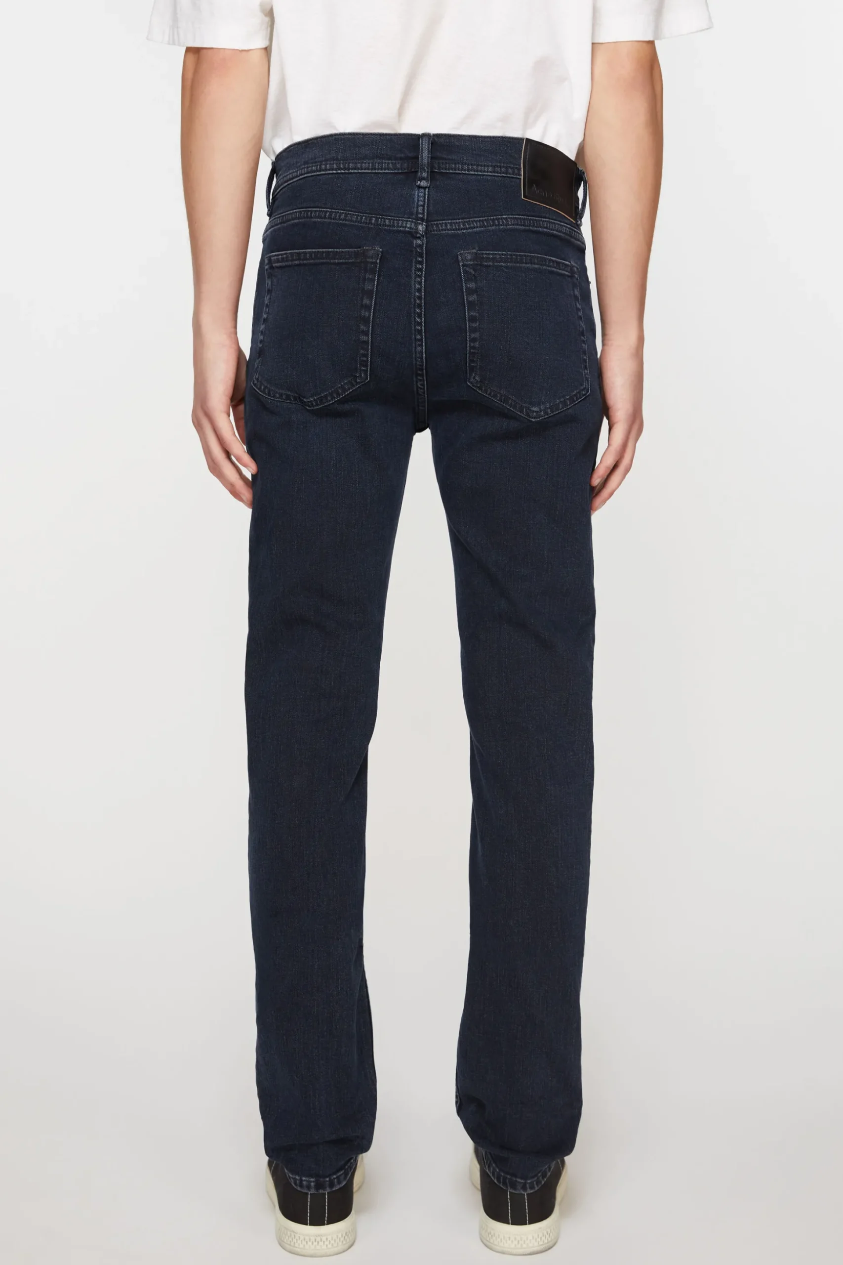 Jeans Mit Enger Passform – North