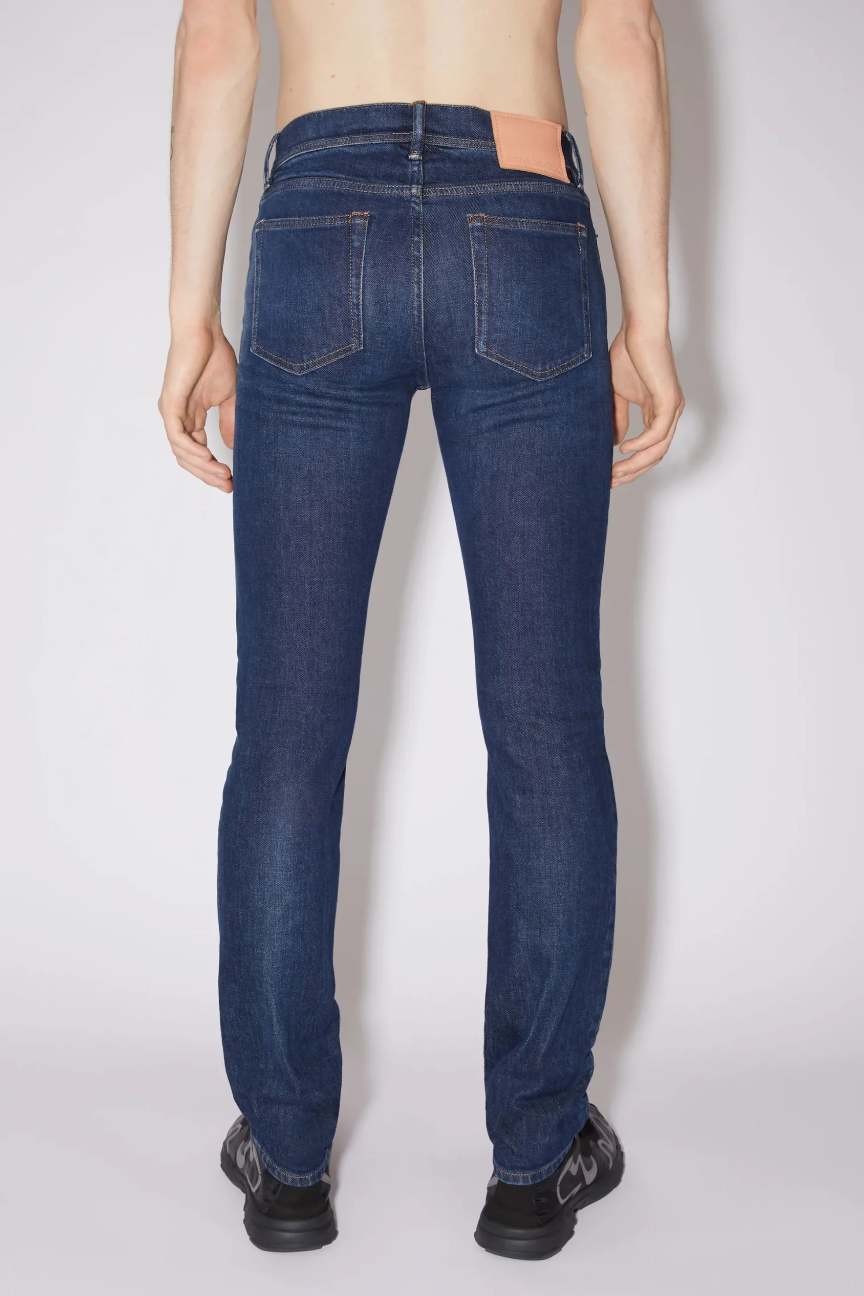 Jeans Mit Enger Passform – North