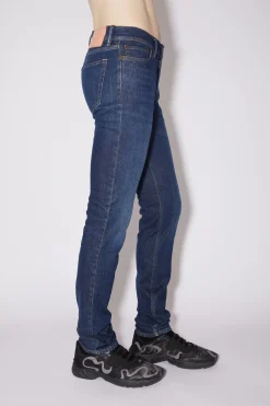 Jeans Mit Enger Passform – North