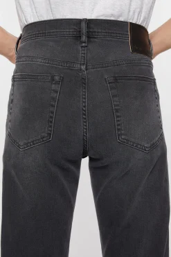 Jeans Mit Schmaler Passform – River