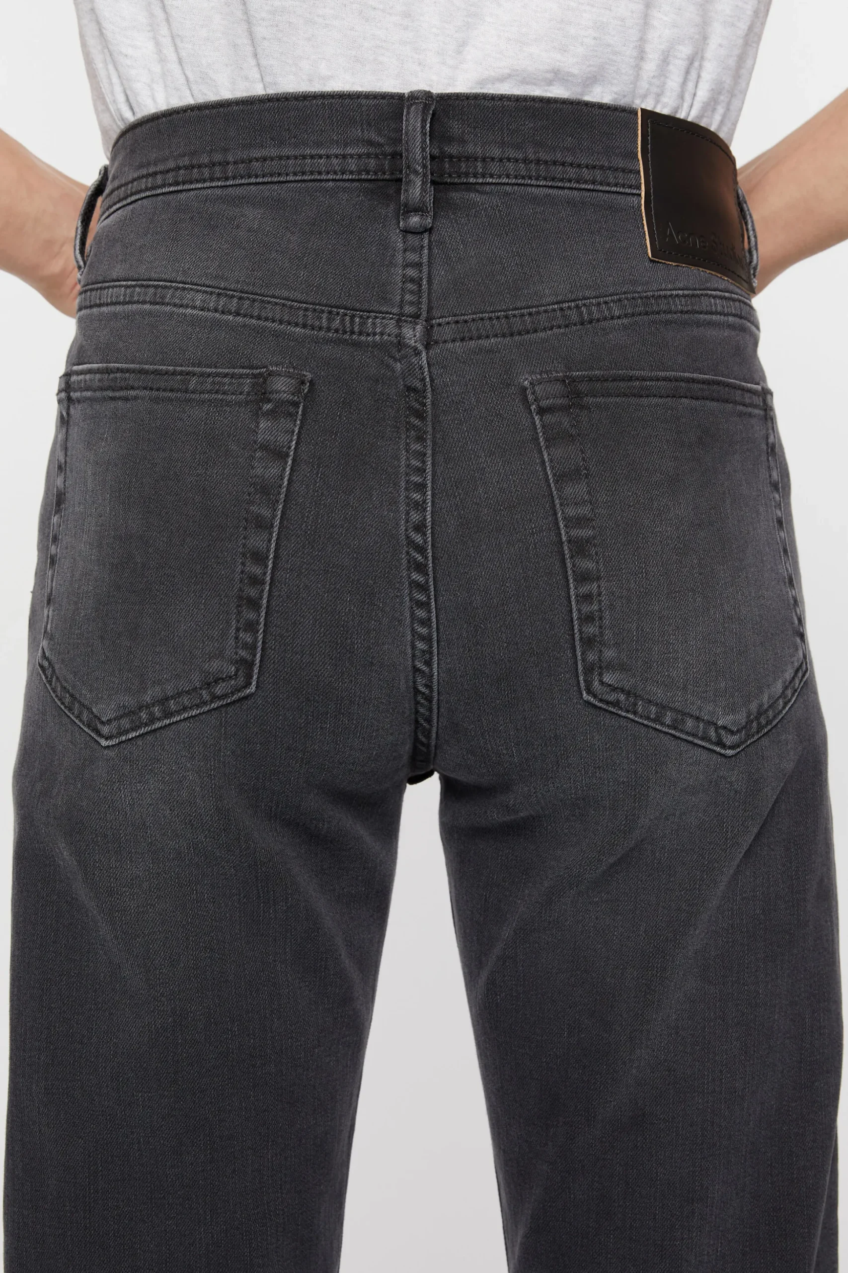 Jeans Mit Schmaler Passform – River
