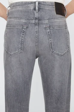 Jeans Mit Schmaler Passform – River
