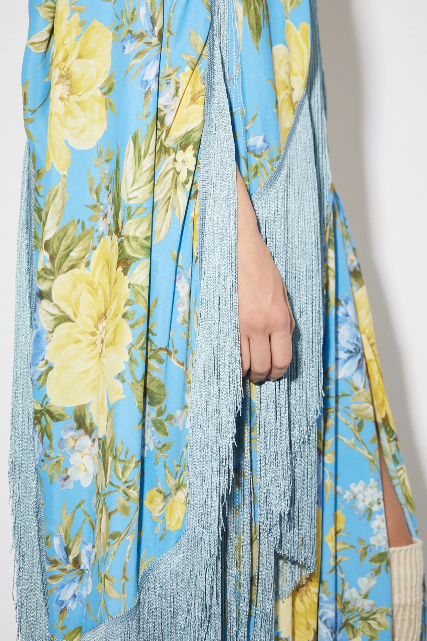 Kleid Mit Blumenprint Und Fransen