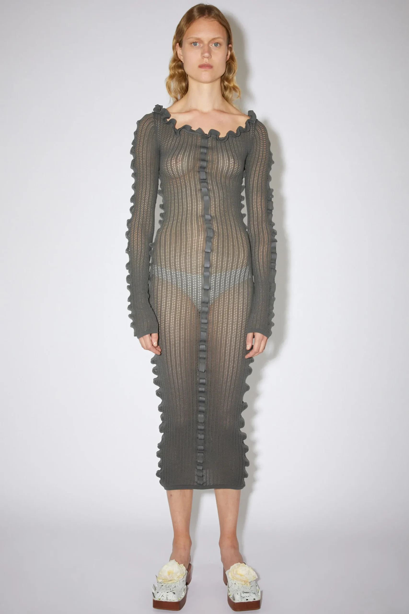 Langarmliges Kleid