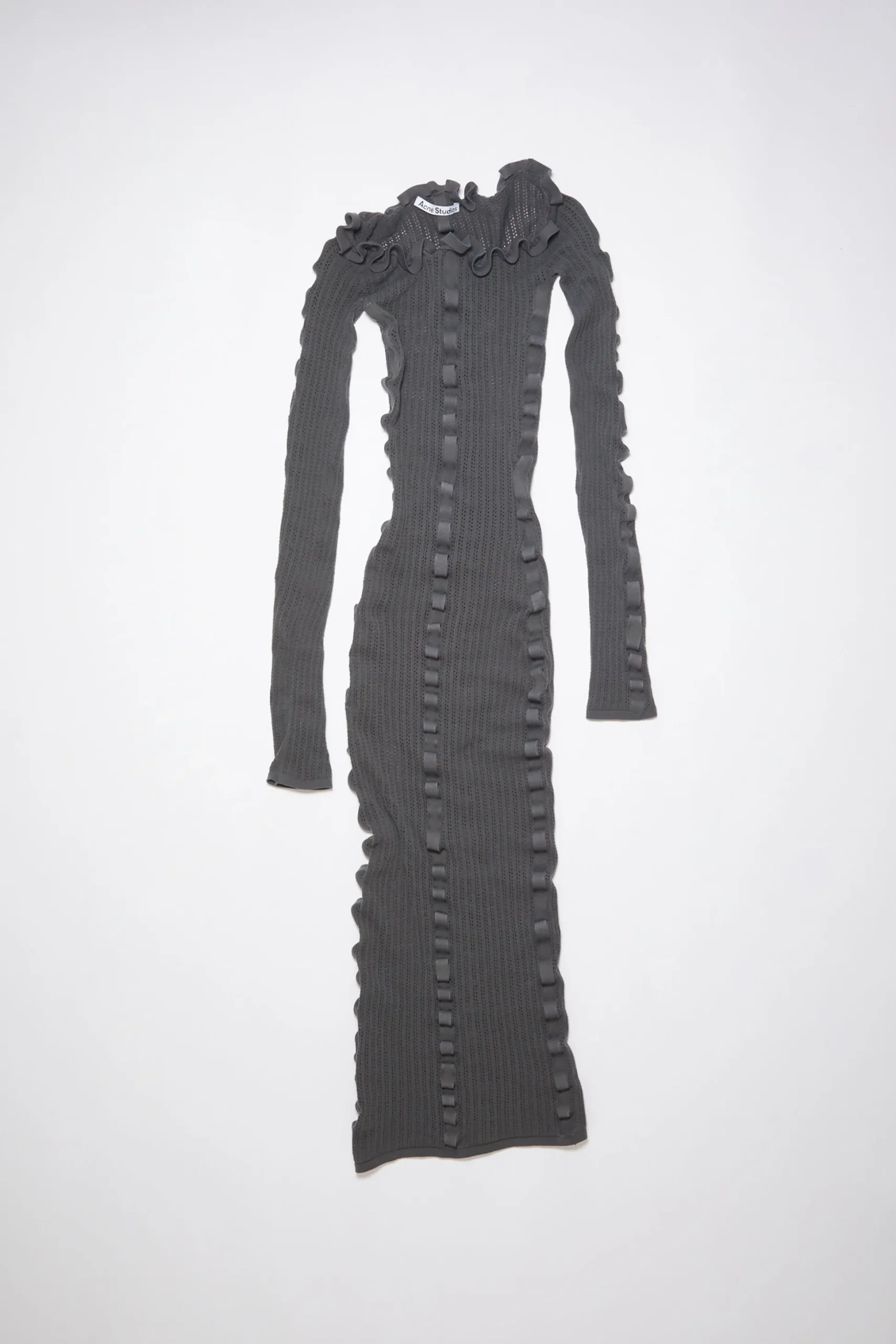 Langarmliges Kleid