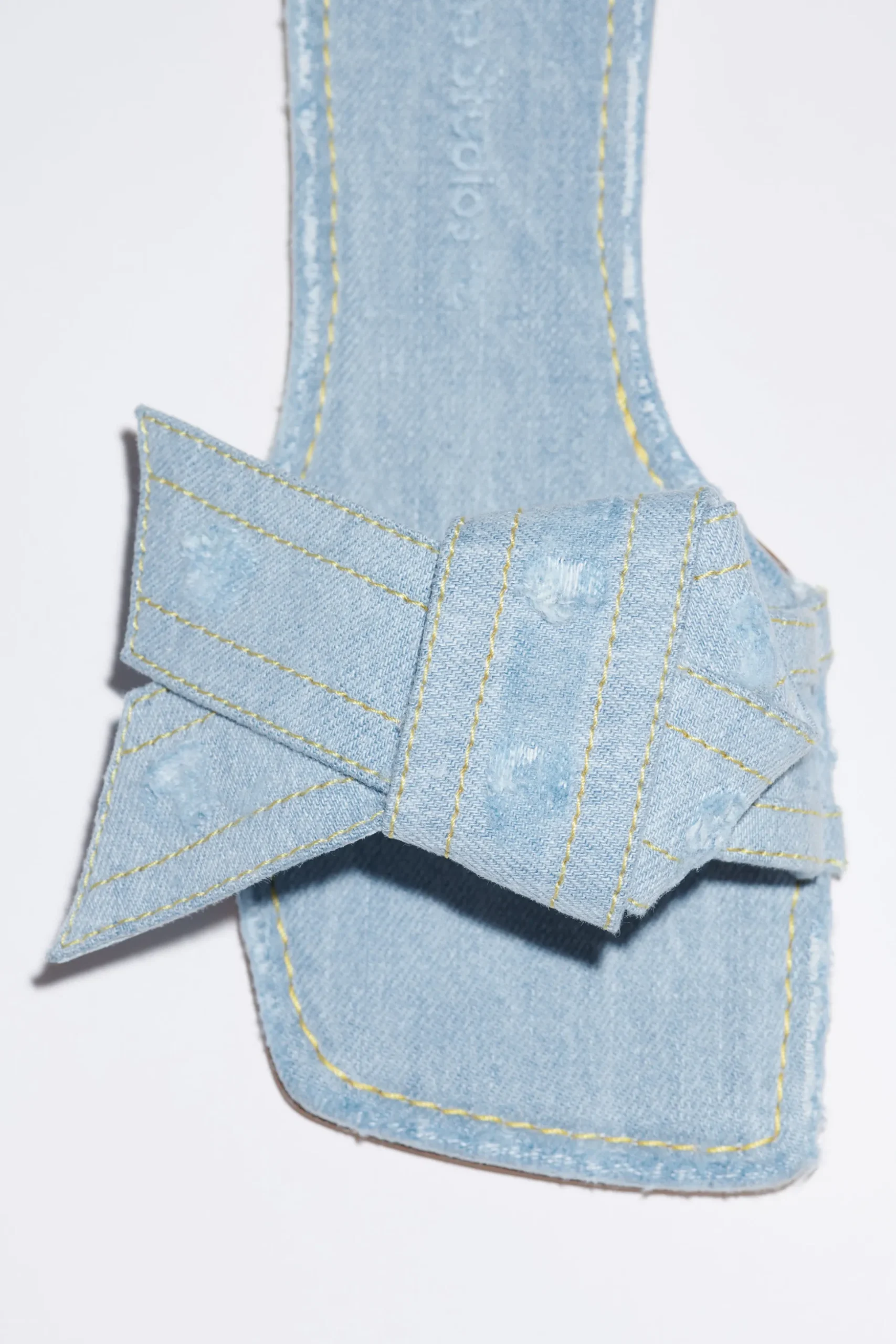 Musubi Sandalen Aus Denim