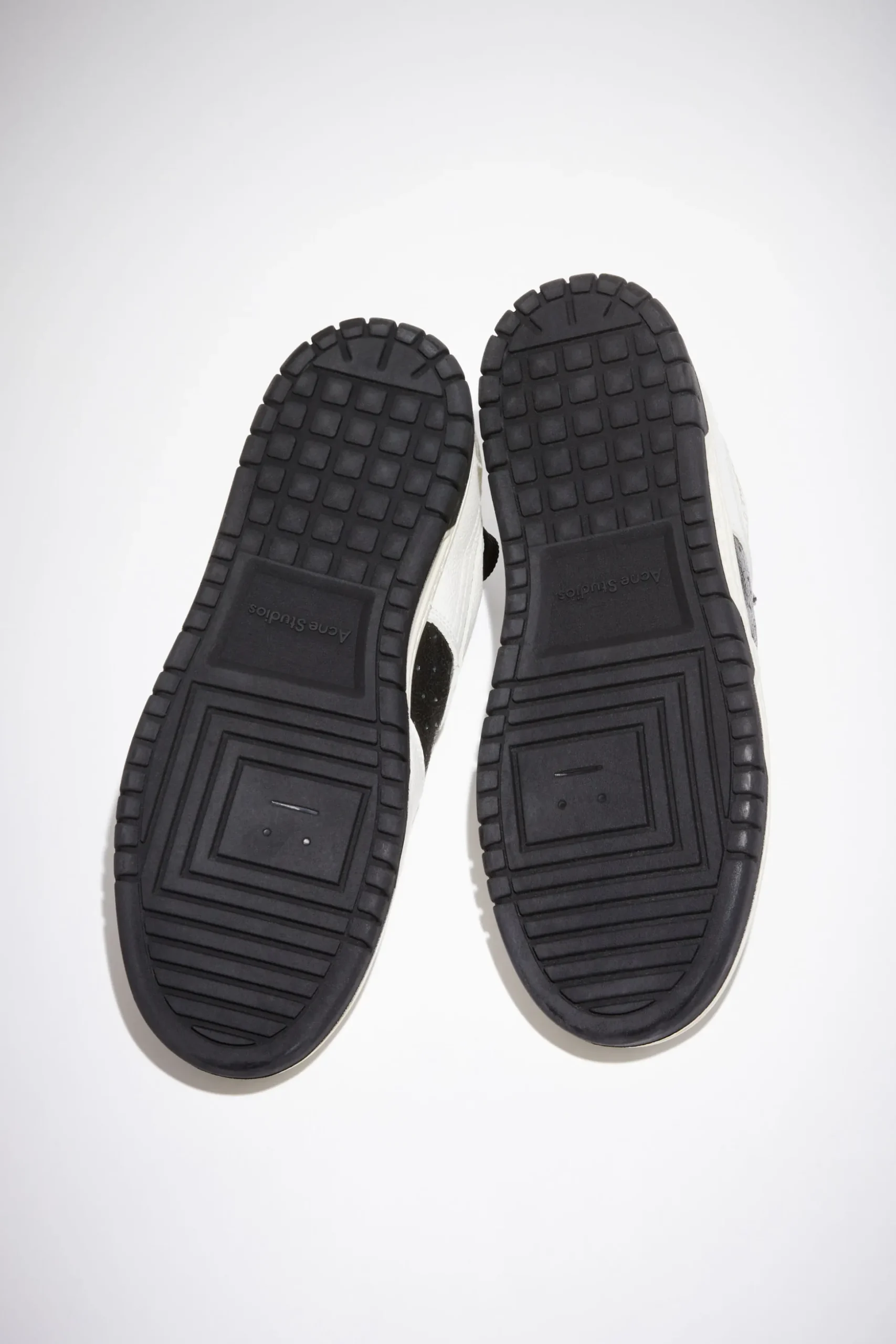 Niedrige Sneakers
